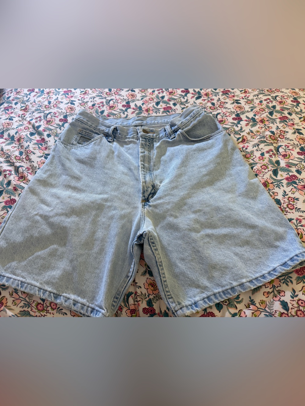 Light Wash Vintage Wrangler Denim Shorts - Women's Casual High-Rise